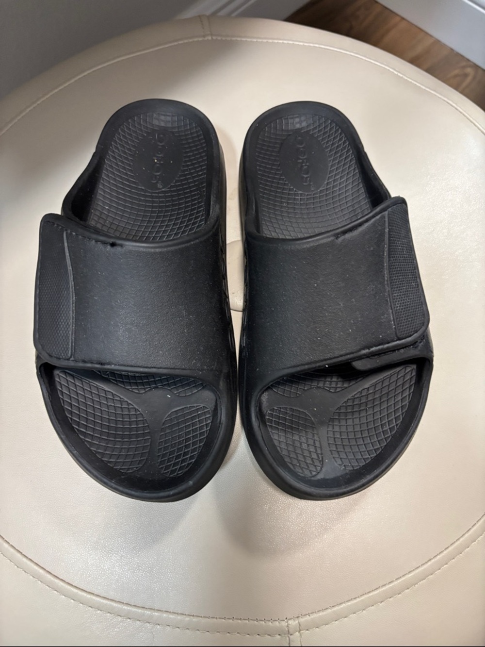 OOFOS OOahh Sport Flex sandals 6